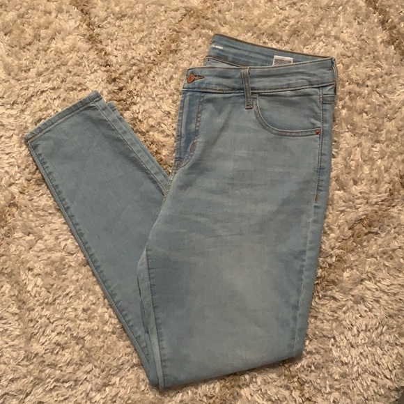 Old Navy Women’s Super Skinny Light Wash Jeans. Size 14 - Picture 3 of 7